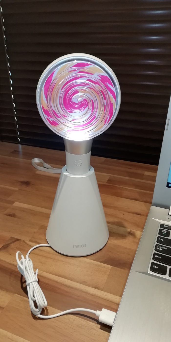 TWICE ペンライト　キャンディボン♾️ TWICE OFFICIAL LIGHT STICK 